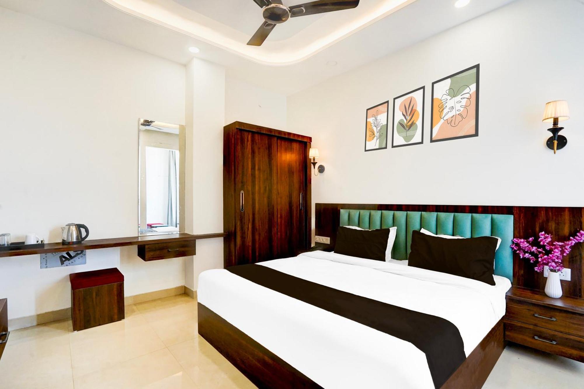 Hotel Collection O Golden Sapphire Džajpur Exteriér fotografie