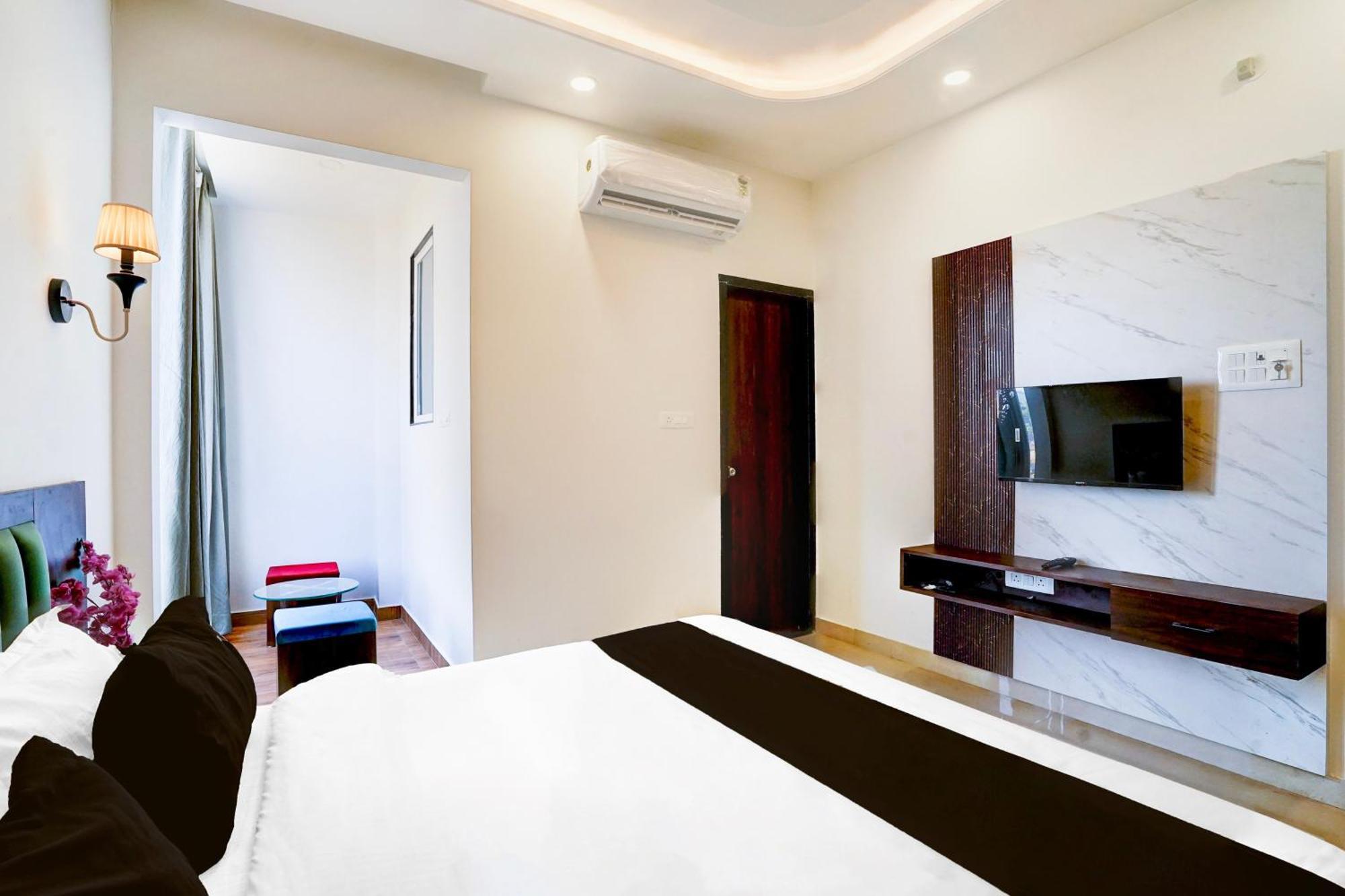 Hotel Collection O Golden Sapphire Džajpur Exteriér fotografie